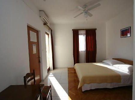 Apartments Gordana Trogir Ngoại thất bức ảnh